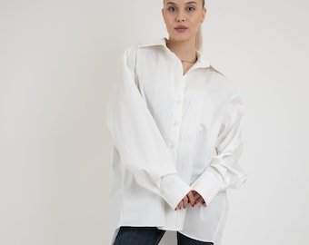 Chemise asymétrique blanche, chemise colée, chemise arrière ouverte, chemise blanche surdimensionnée, manchettes extra larges,  FC1051