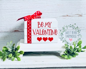 Happy Valentines Day Dekor, abgestuftes Tablett, Dekor, Valentinstag, Mini-Buchstapel aus Holz, Be My Valentine, Blockschild, Bauernhaus-Valentinsdekorationen