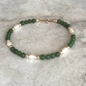 Jade and Pearl beaded Bracelet