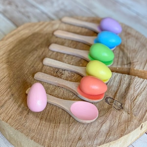 Wooden Pastel Easter Eggs and Spoons Sensory Play Matching Game / Montessori Waldorf Sensory Bin Toy Gift / Educational Learning Sorting