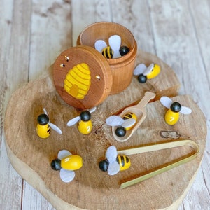 Wooden Counting Number Bumble Bees with Hive / Montessori Waldorf Educational Toy Gift / Sensory Play Learning Sorting