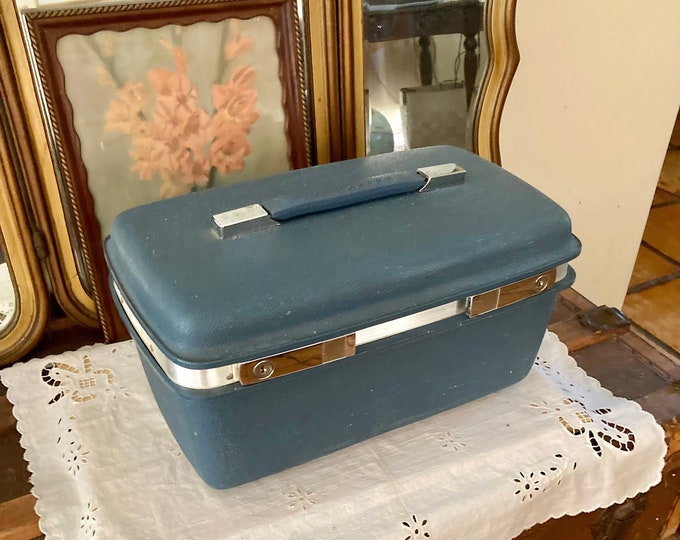 Vintage Samsonite Train Case, Blue Samsonite Locking Luggage