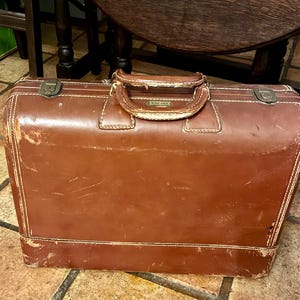 vintage suitcases wheary luggage