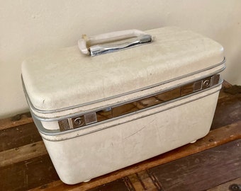 Vintage Samsonite Luggage, Samsonite Train Case, Samsonite Silouette Train Case, Vintage Luggage, Samsonite makeup case