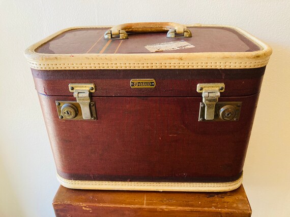 MidCentury Luggage,Oshkosh Train Case, MidCentury