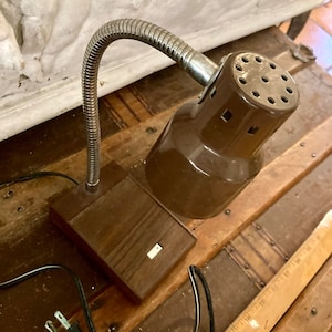 Lámpara de escritorio vintage de cuello de cisne: lámpara de trabajo con vetas de madera de los años 70