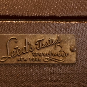 Leeds Tested レザートランク Leeds Vintage Luggage - Etsy