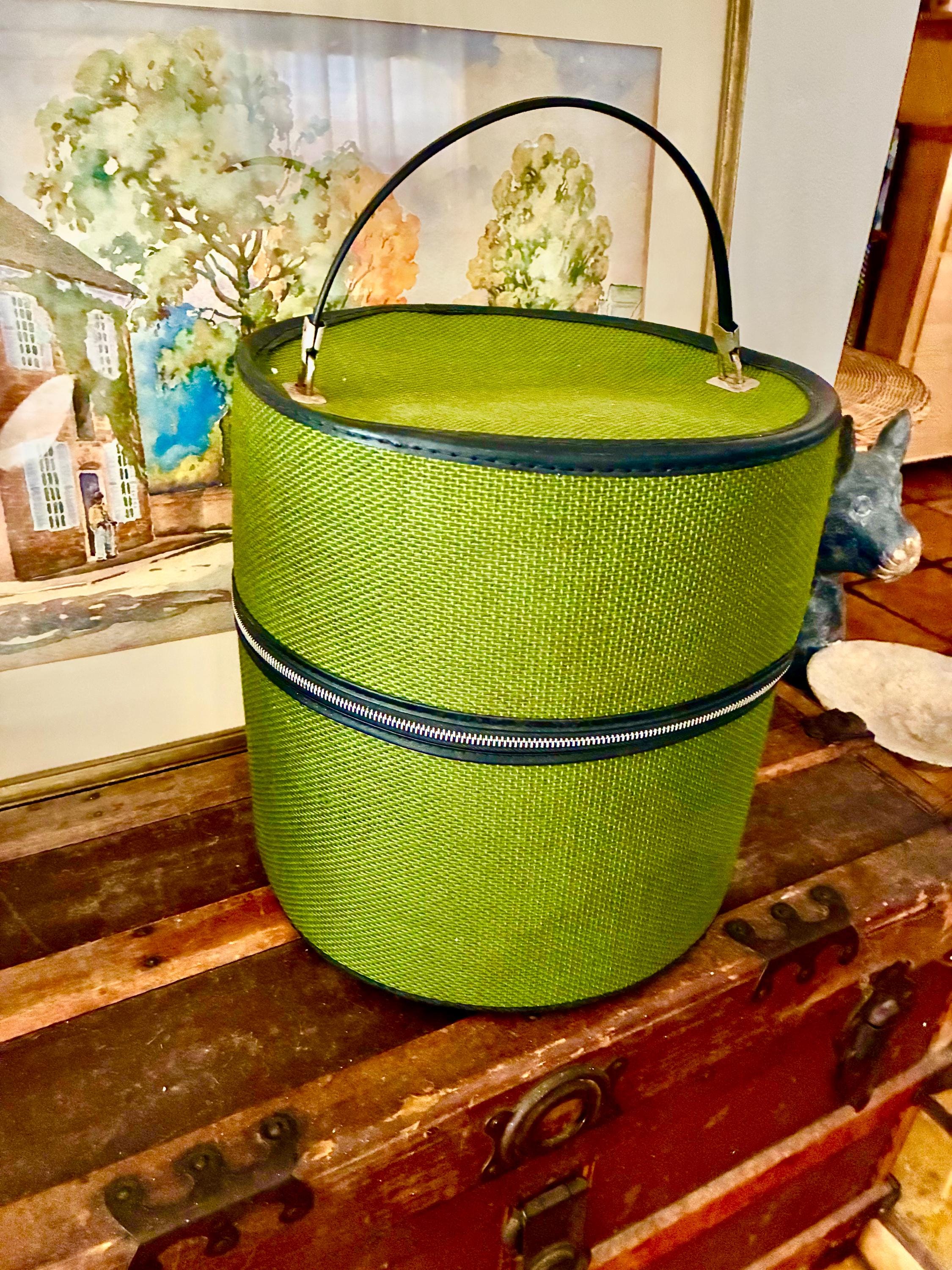 VTG Wig Box Travel Case w Handle Green blue mid century round with zipper Travel Wig Box - Etsy main image 4