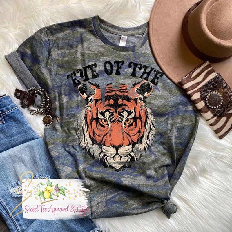Shoulder Sequin Tiger Shirt