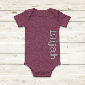 Personalized baby bodysuit clothing - Coming home outfit - Unique baby clothes - Name - Baby boy bodysuit - Newborn outfit - Baby gift idea