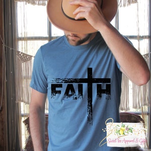 Faith men&#39;s t-shirt - Men&#39;s Christian shirt - Cross - Faith distressed - Religious shirt - Gift for him