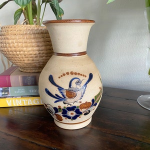 Tonala Pottery Sandstone Vase With Hummingbird - Mexico