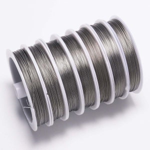 1 rotolo/lotti 0.3/0.45/0.5/0.6mm resistente linea forte filo di acciaio inossidabile coda di tigre filo per bordare per la creazione di gioielli ricerca immagine 5