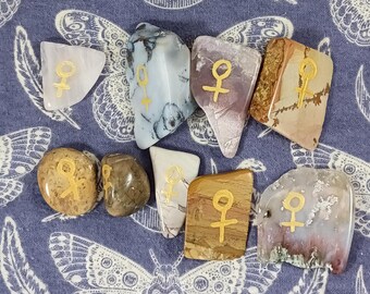 Aphrodite - Venus Alter or Pocket Stone -- Ready to Ship! -- Listing 1
