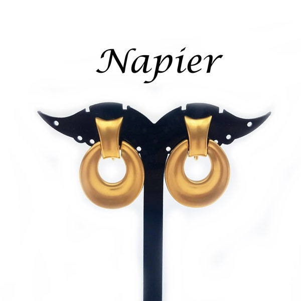 Chunky gold door knocker non pierced flat back earrings, NAPIER ring huggie big hoop earring set, Vintage cute bridal hoop clip on earrings