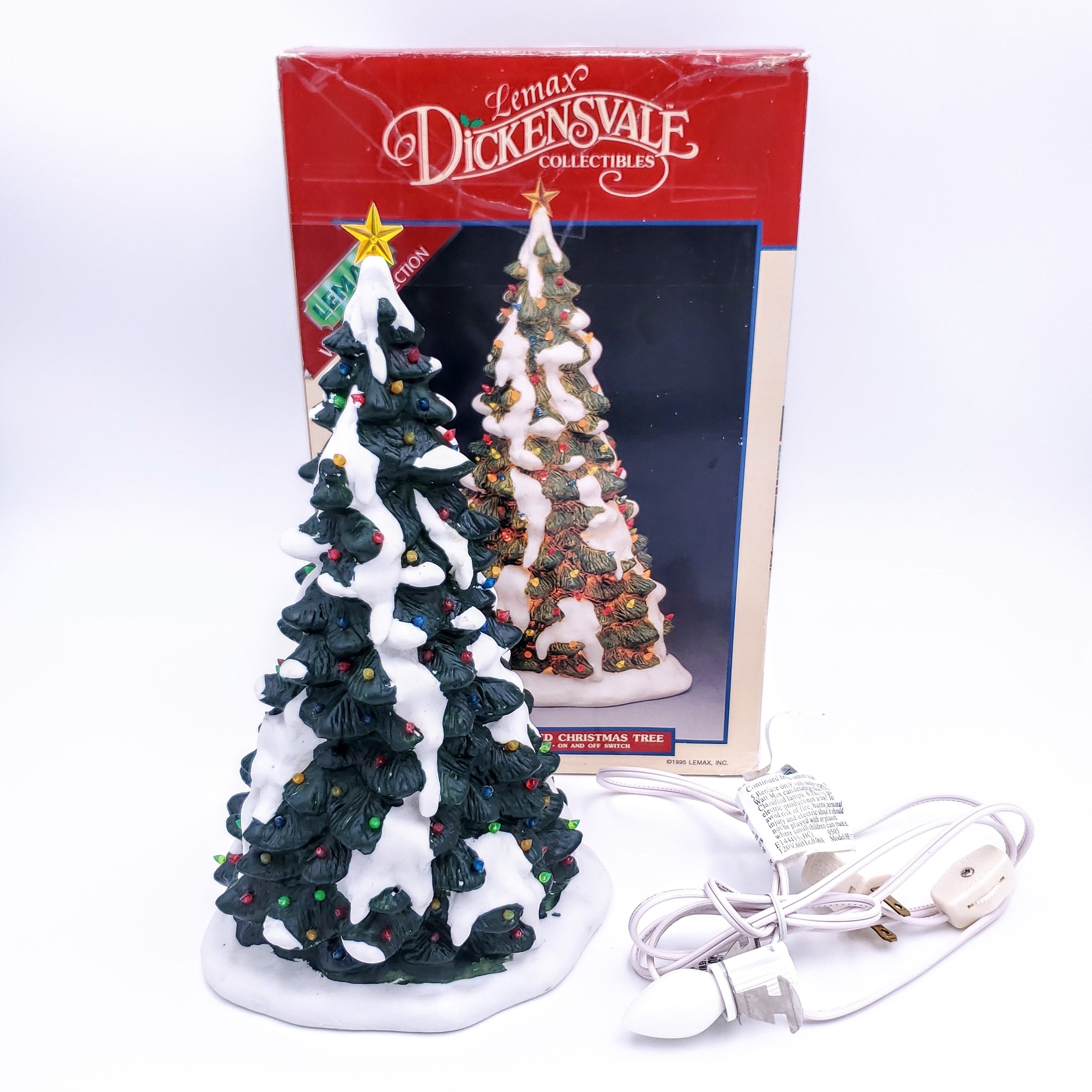 Christmas Village Accessories by Lemax. Illuminated Northwood's Lodge. Very  Detailed Nondenominational Holiday Decor. 