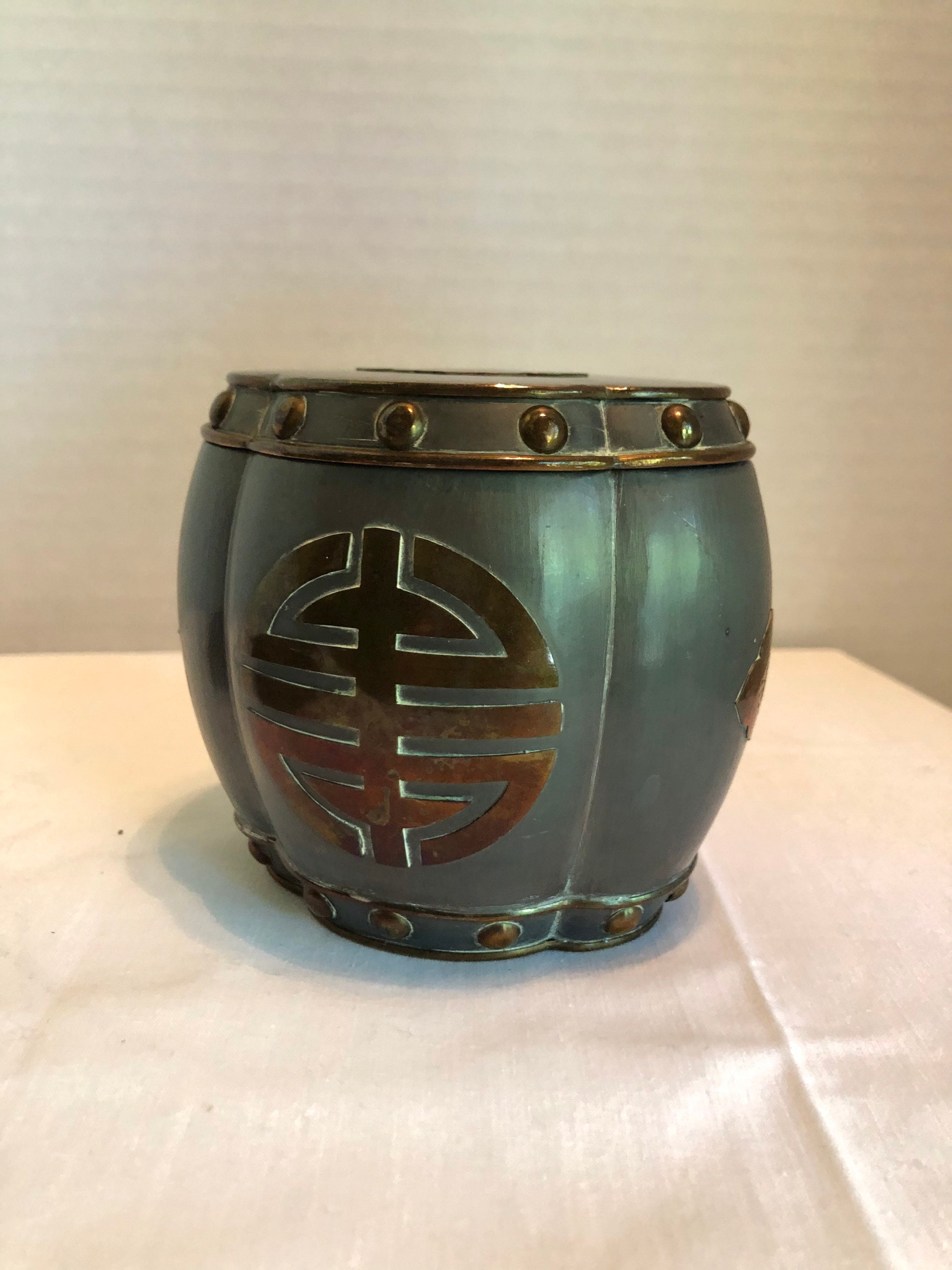 Caja de baratija de barril de latón de pewter asiático con | Etsy