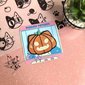 Glow in the Dark Pumpkin Cat Iron On Patch for Clothes, Backpacks, Bags, etc. Cute Jack O Lantern Embroidery, Halloween Kitty Sew On Badge