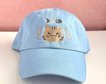 Niedliche Tabby Cat gestickte Mütze mit verstellbarem Riemen zurück, Unisex für Erwachsene, weiche Baseballmütze für den Sommer, Fish Bone Dad Hat, Stickerei Geschenk