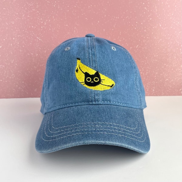 Gorra de béisbol unisex para adultos con bordado de gato negro y correa ajustable en la espalda. Ideal para amantes de los gatitos. Gorra de papá con disfraz de plátano. Bordado bonito.