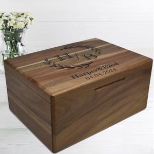 Wooden Memory Box, Wedding Keepsake Gift for Couple, Personalized Engagement Gift for Friends, Marriage Anniversary Gift, Bridal Shower Gift