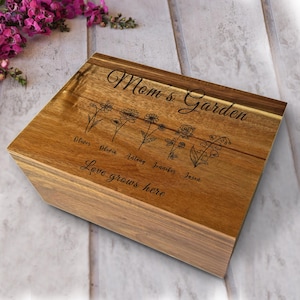 Mother&#39;s Day Gift, Mom&#39;s/Grandma&#39;s Garden Engraved Birth Month Flowers Kids/Grandkids Names, Wooden Keepsake Box Storage Memory Chest Custom