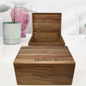 Engraved Name Keepsake Box, Acacia Wood Custom Storage Box with Hinged Lid Large Decorative Chest for Collectibles, Photo, Personalized Gift