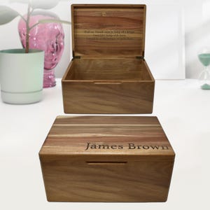 Engraved Name Keepsake Box, Acacia Wood Custom Storage Box with Hinged Lid Large Decorative Chest for Collectibles, Photo, Personalized Gift