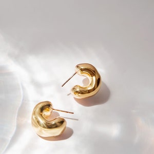 Chunky Gold Stud Earrings, Cute Stud Earrings, Gold Huggie Studs, Everyday Wear Stud Earrings, Small Hoop Earrings, Minimal Stud Earrings