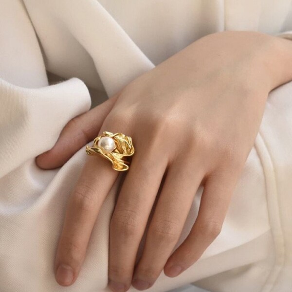 Chunky 18K Gold Plated Pearl Ring • Handmade ring with pearl • Dainty Gold Ring Bands • Chunky Gold Ring