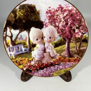 Vintage Precious moments collectible plate ( love one another)