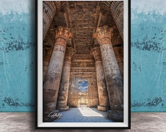 Esna Temple Wall Decor: Ancient Egyptian Columns