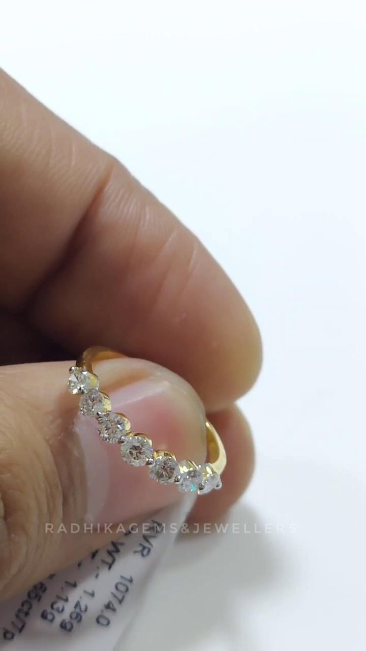 18Kソリッドゴールドダイヤモンドハーフエタニティリング、0.65 