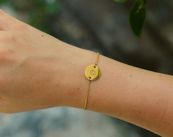 Cancer bracelet - Personalized zodiac bracelet unique horoscope Mothers Day gift - Astrology mom jewelry by Customcuff