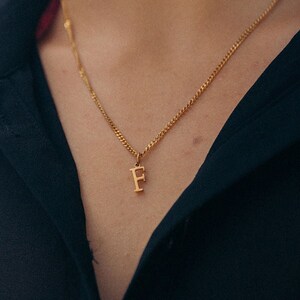 Regalo personalizado, collar con letra inicial, los mejores regalos para ella, collar con monograma personalizado, regalo de aniversario, collar con alfabeto personalizado para ella