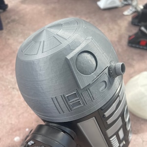 Star Wars Galaxy’s Edge Droid Depot R6 Dome seen in The Mandalorian series on Disney+