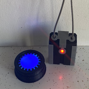 Mandalorian Tracking Fob & Bounty Puck