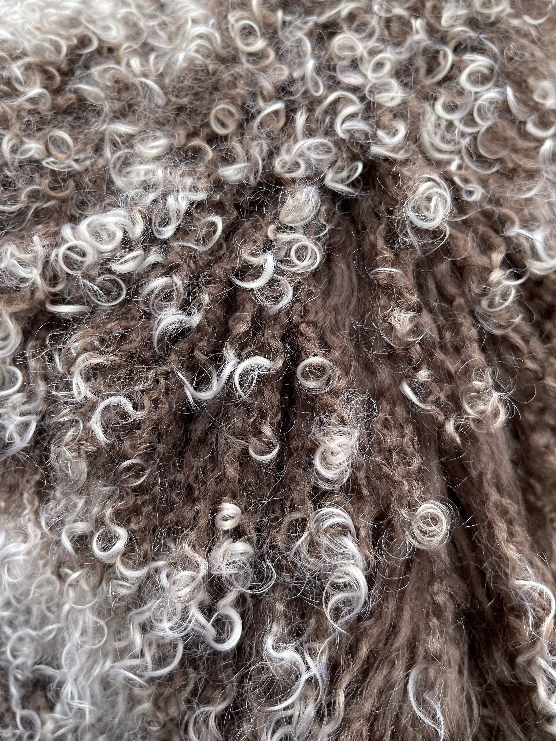 Parrucca Per Bambola BJD 1/3 In Fibra Ad Alta Temperatura – Capelli Lunghi E Ricci, Calotta Realistica, Circonferenza 21-24 Cm Parrucca Per Bambola BJD 1/3 In Fibra Ad Alta Temperatura – Capelli Lunghi E Ricci, Calotta Realistica, Circonferenza 21-24 Cm