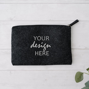 Feutre Accessoire Pochette Maquette Maquillage Sac Maquettes Bagbase Charcoal Purse Pouch Maquette Cadeau Maquette SVG Sublimation Sac Numérique Télécharger Jpg