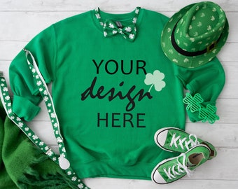 Maquette de pull vert Gildan 18000 maquette Gildan irlandaise verte Sweatshirt maquette St Patrick'd Day JPG téléchargement numérique