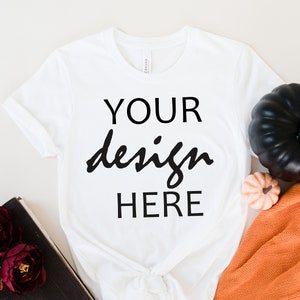 Biała Bella Canvas 3001 Koszulka Mockup Jesień T-shirt Mockup Mockup Halloween Mock-up Jesień Dynia Tee Mock Up Cricut JPG Pobieranie cyfrowe