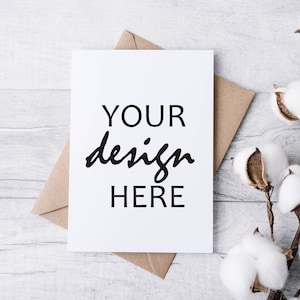 Maqueta de tarjeta con sobre kraft, tarjeta de 5 x 7, maqueta de tarjeta de agradecimiento, maqueta svg, boda rústica de Navidad, foto de estilo de vida, descarga instantánea Jpeg