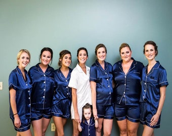 Satin Wedding Party PJs Bridesmaid PJs Bridesmaid Proposal pjs Bridal Party Pajamas- Matching PJs Gift for Bridesmaid  Satin Pajamas,Pj sets