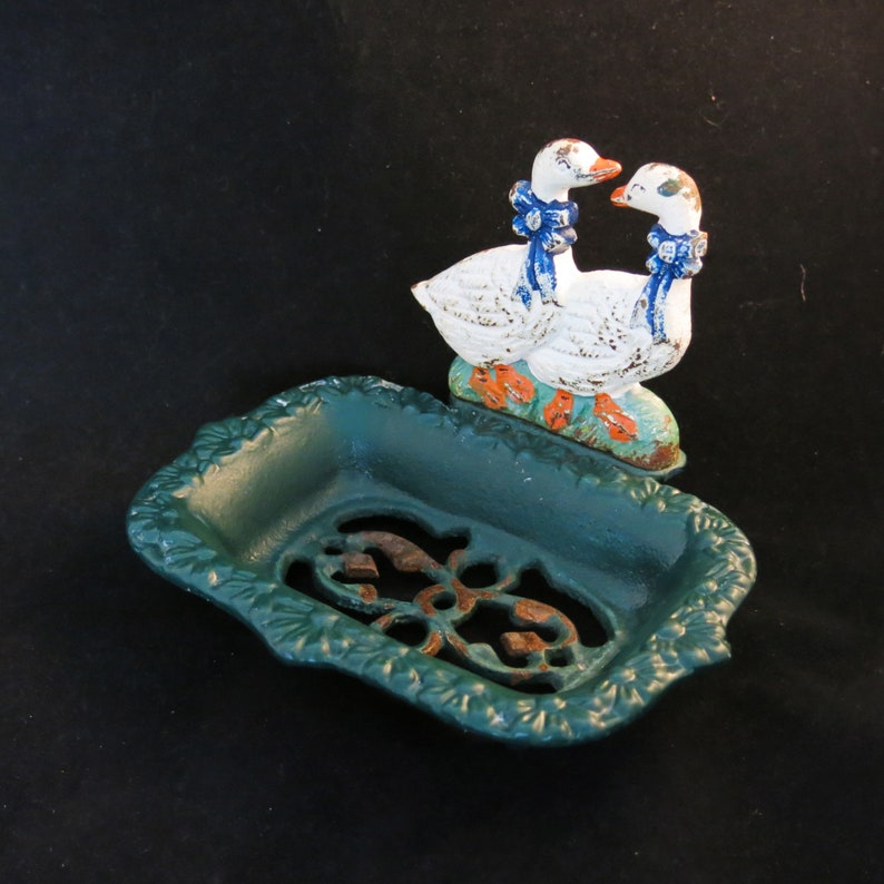 Vintage soap dish image 1