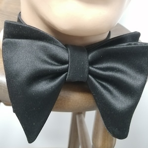 Satin Butterfly Self Tie, Style of Grace self tie, Self tie, Gentleman's BowTie, Butterfly Bowtie, Formal Teardrops Bow tie, DDBESPOKESTUDIO zdjęcie 2