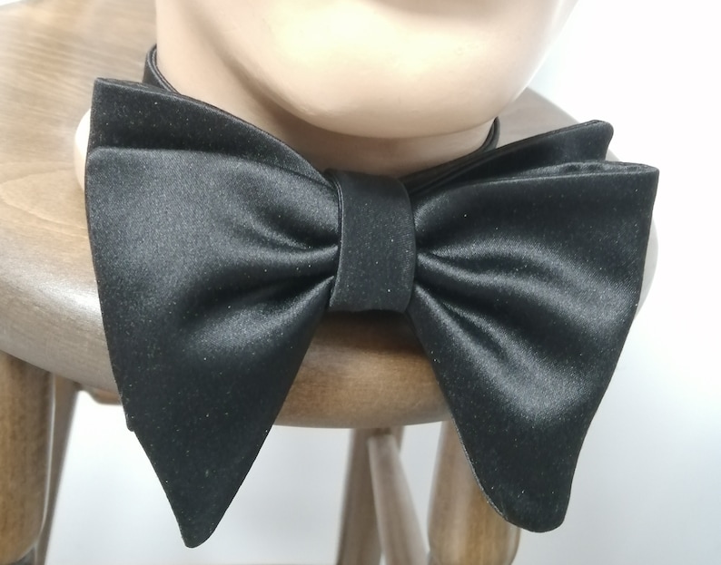 Satin Butterfly Self Tie, Style of Grace self tie, Self tie, Gentleman's BowTie, Butterfly Bowtie, Formal Teardrops Bow tie, DDBESPOKESTUDIO zdjęcie 2