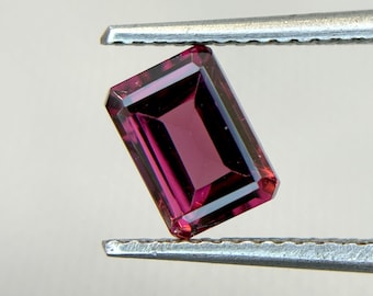 1,42 ct, RARE TROUVER !! Rhodolite, grenat violet de qualité AAA, taille émeraude facettée, qualité gemme