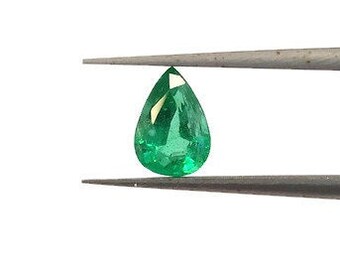 Émeraude Naturelle De Zambie 0,63 Ct - Taille Poire, Vert Intense, Huilée, Dimensions 7,5x5,1 Mm