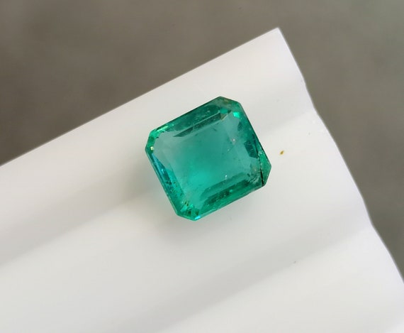 エメラルドカット緑色リング 楽天市場】エメラルド 4.32ct リング 12号 PT900 プラチナ 指輪