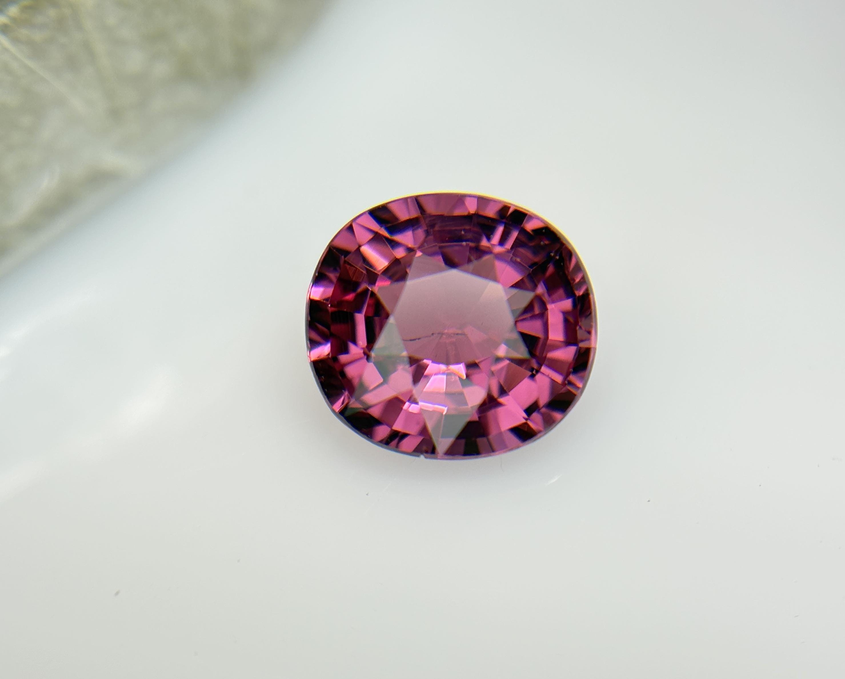 AAA Grade Garnet, Natural Garnet Faceted Oval, 9x8.3x5 Mm, 2.80 Ct